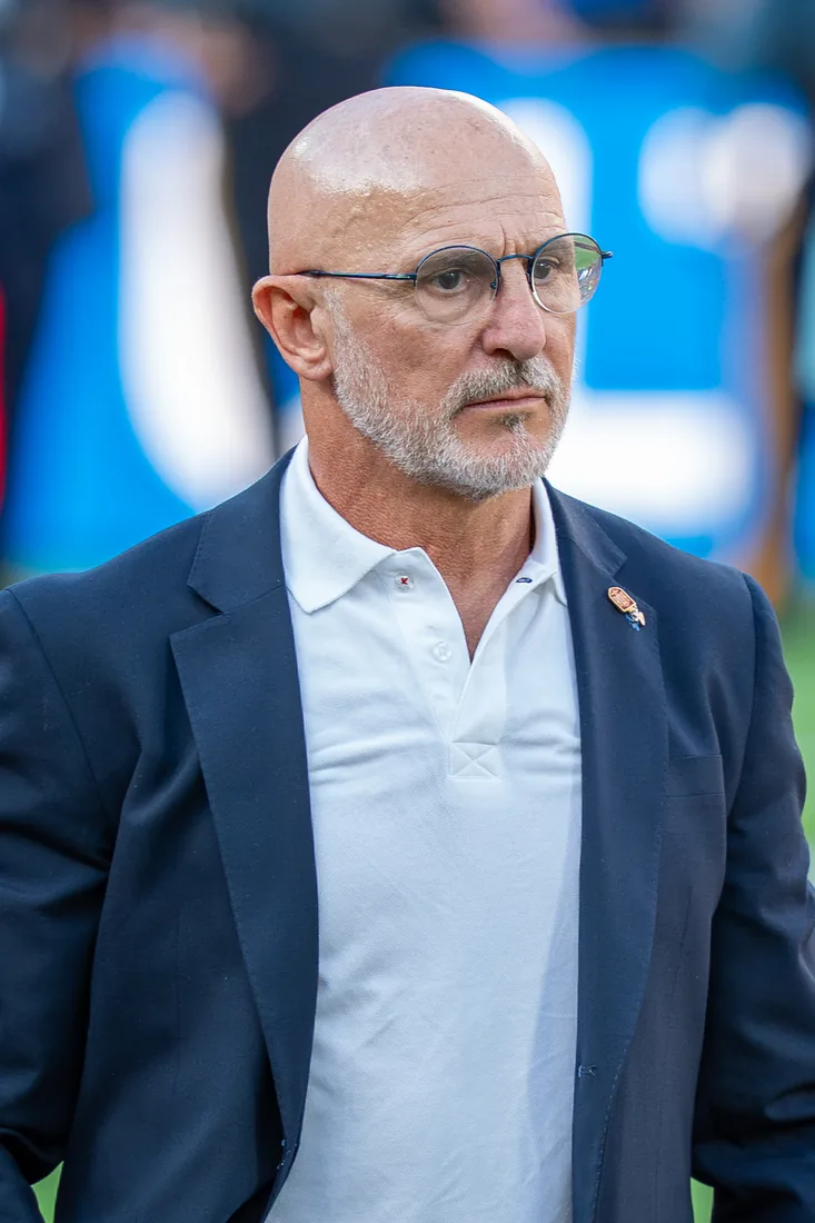 La RFEF inicia los contactos para extender el vínculo de Luis de la Fuente hasta 2030