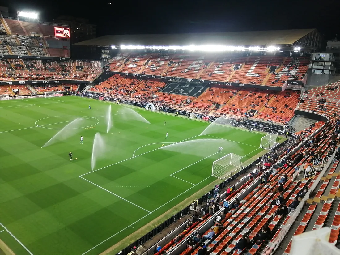 Betis y Real Sociedad miden sus aspiraciones europeas en un duelo directo en Sevilla