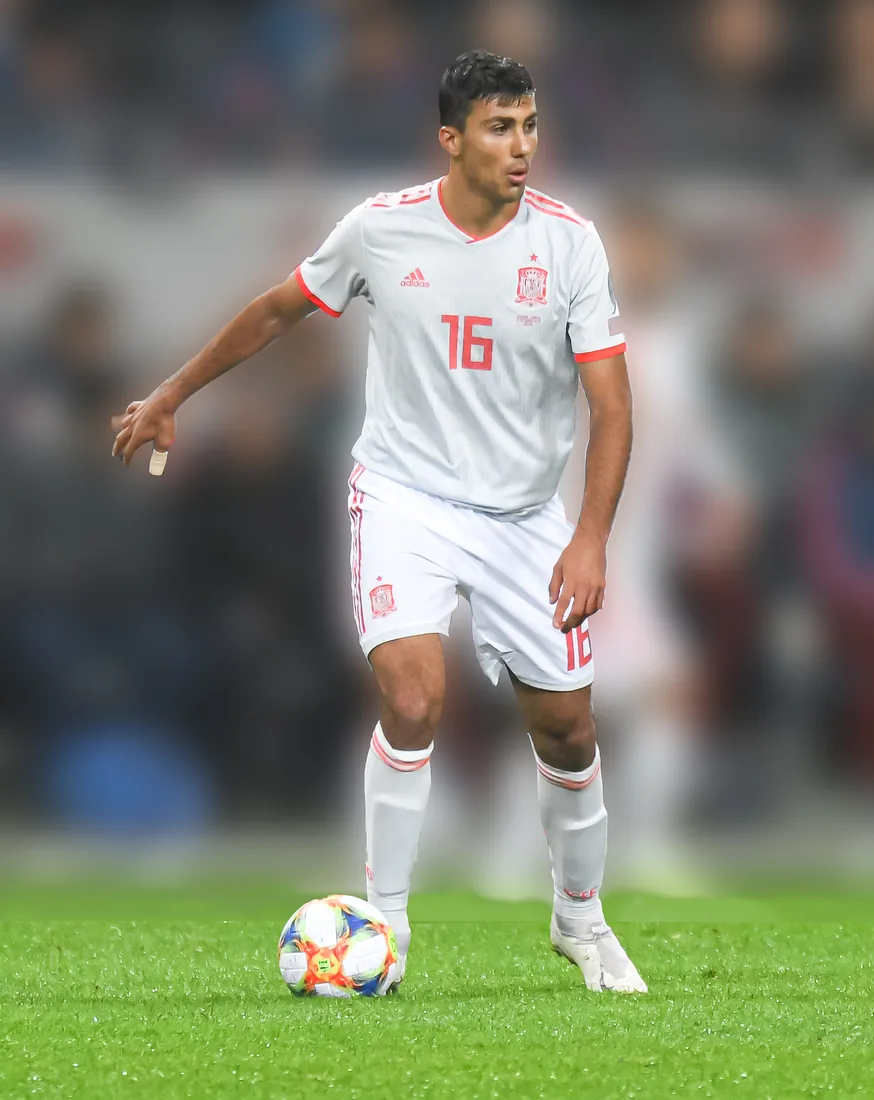 El Manchester City busca refuerzos de última hora tras la baja de Rodri
