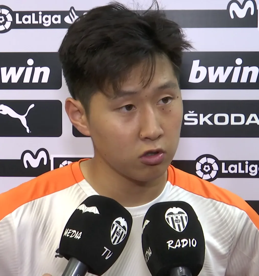 Kang-in Lee y Baena desatascan al Atlético frente a un Málaga que rozó el empate