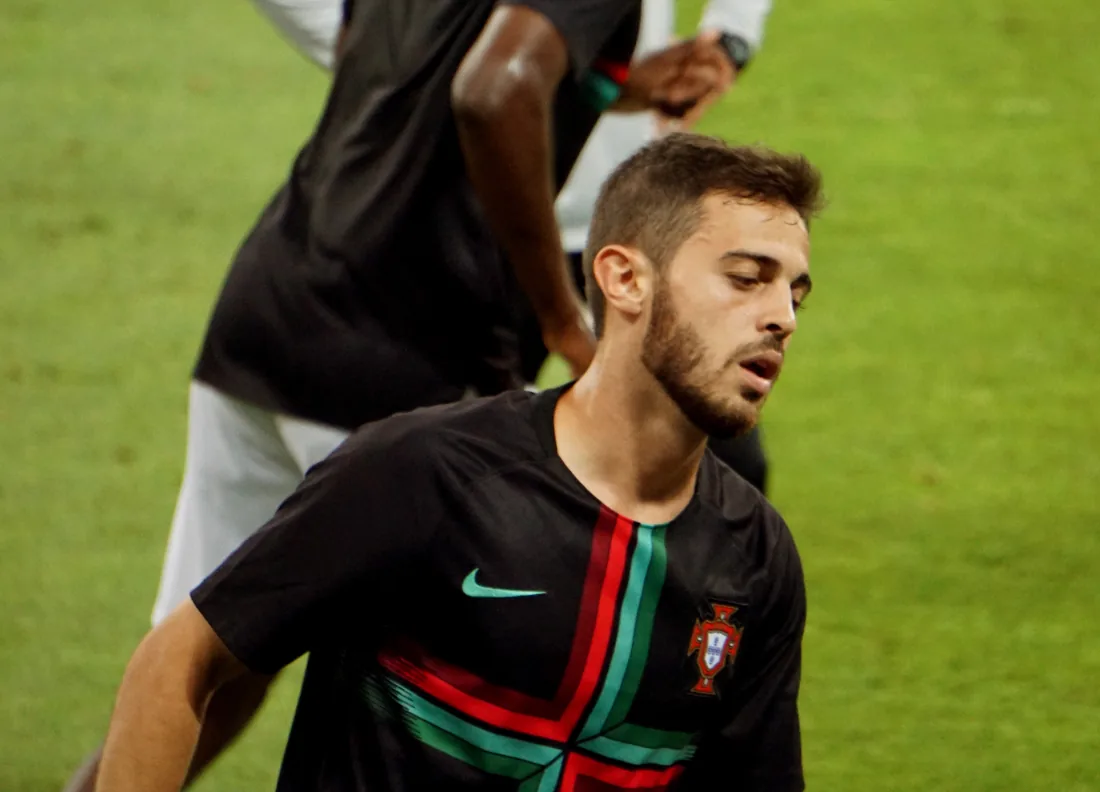 Bernardo Silva firma con el Real Madrid hasta 2028 tras su presentación en Valdebebas