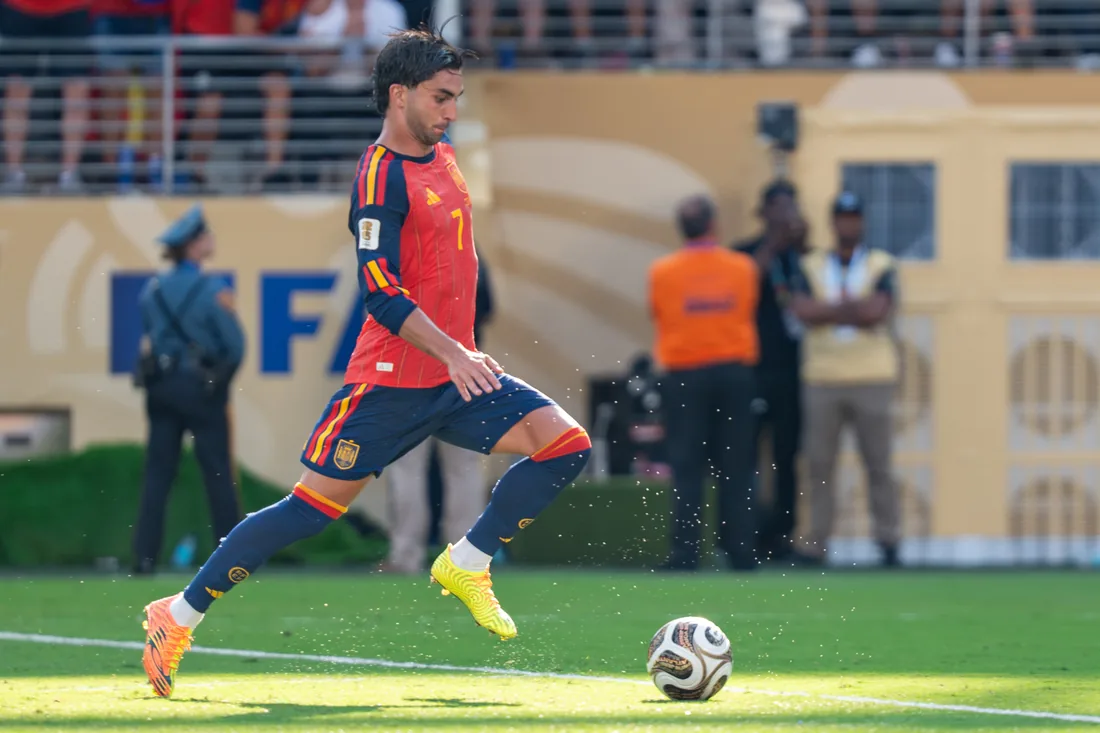 El PSG cierra el fichaje de Ferran Torres por 50 millones de euros