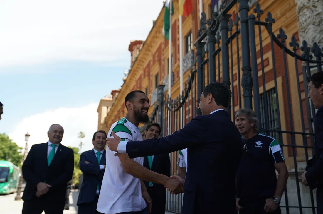Borja Iglesias estará dos semanas de baja por una lesión en el sóleo