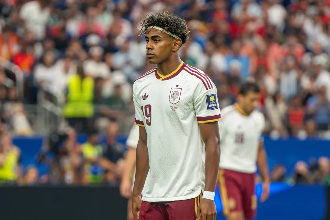 Lamine Yamal mantiene el pulso del FC Barcelona en el liderato de LaLiga