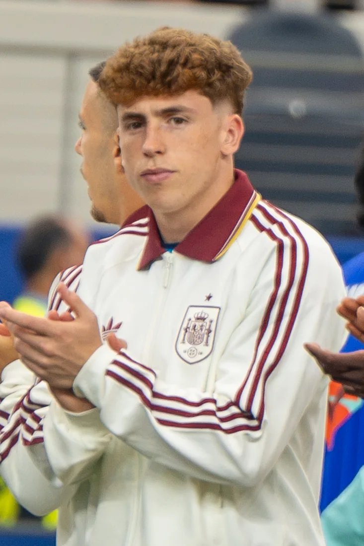 Víctor Muñoz debuta con el Liverpool dejando buenas sensaciones en Anfield