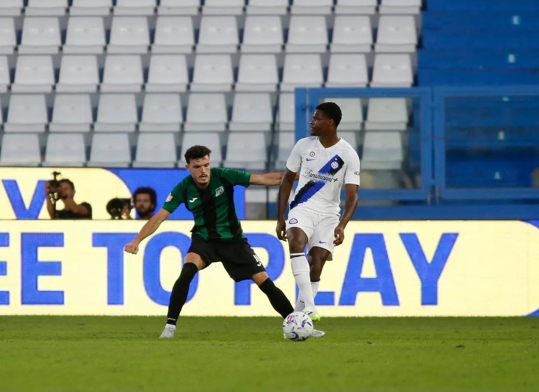 Denzel Dumfries firma con el Real Madrid hasta 2030