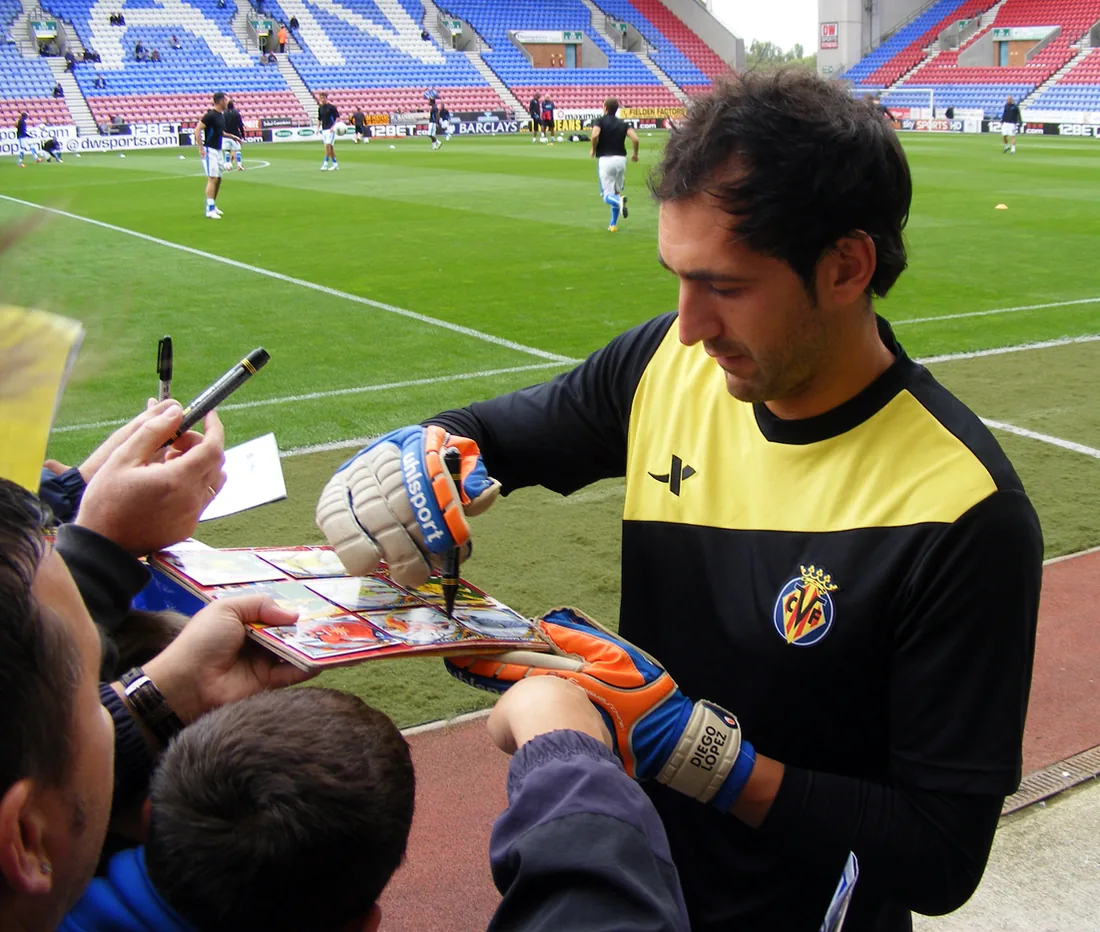 Once vidas en juego: El Villarreal, el salvavidas de la comunidad de INVICTO.VIP