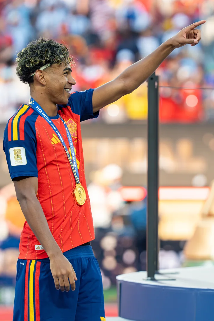 Lamine Yamal acelera su candidatura al Balón de Oro en el tramo final de las votaciones