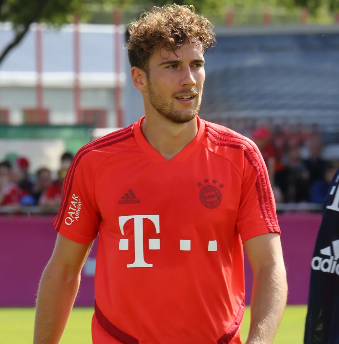 Leon Goretzka firma por el Aston Villa tras finalizar su etapa en el Bayern de Múnich