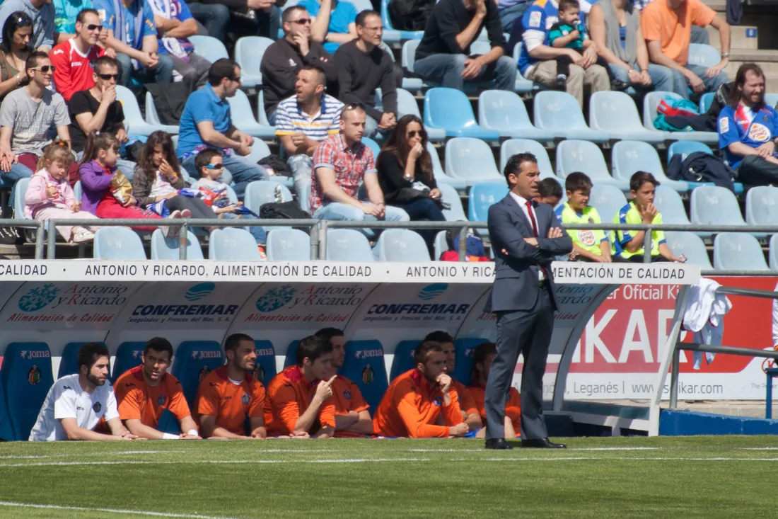 El Racing busca consolidar su fortaleza en El Sardinero ante el sorprendente Alavés de Luis García Plaza