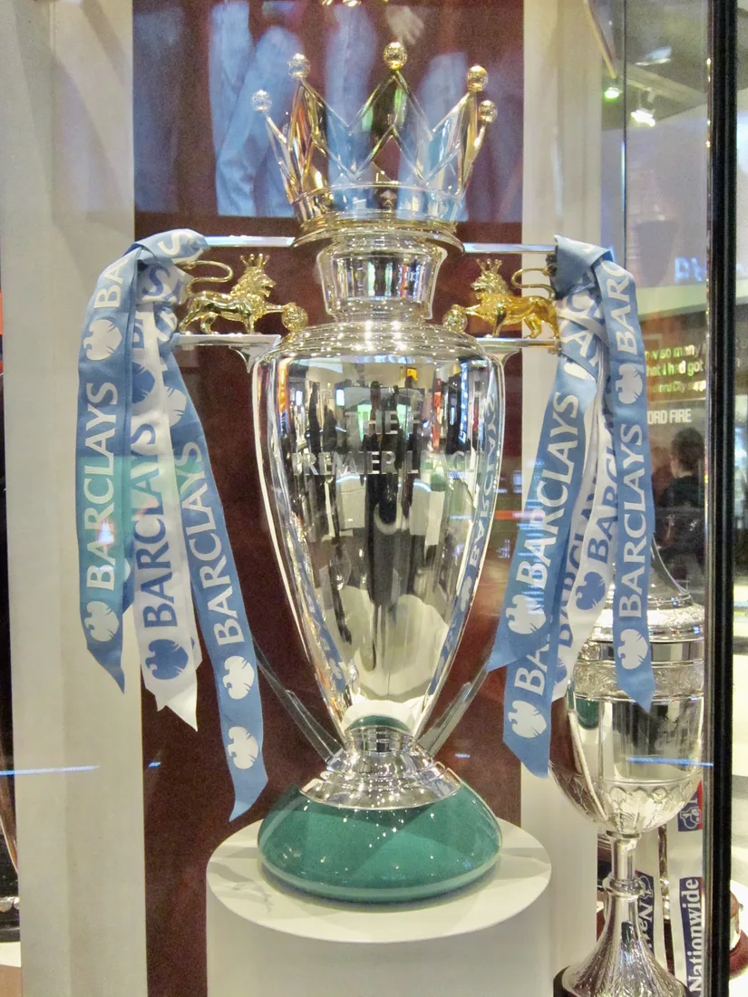 La Premier League marca el ritmo final del mercado con grandes inversiones internacionales