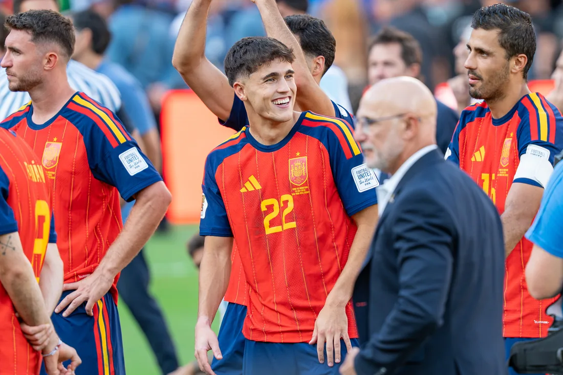 Pau Cubarsí se posiciona como el favorito para el premio Golden Boy 2024