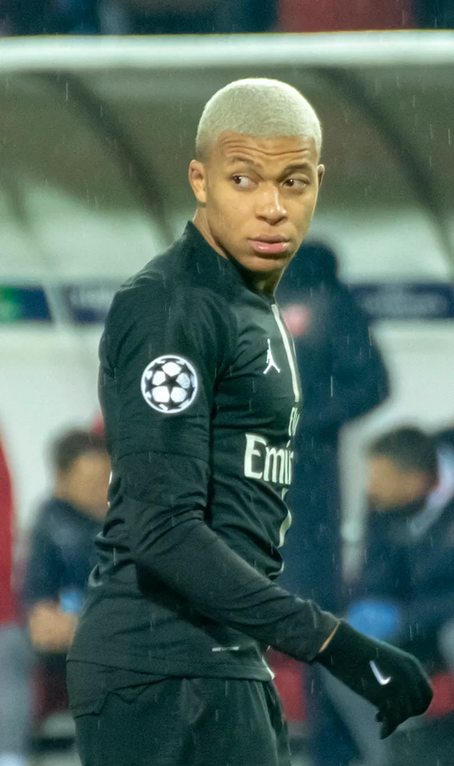Mbappé marca en el Santiago Bernabéu en una jornada marcada por la presencia de personalidades en el palco