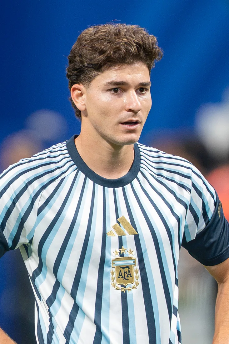 Julián Álvarez y Morten Hjulmand marcan las dudas del Atlético de Madrid en el inicio de la semana