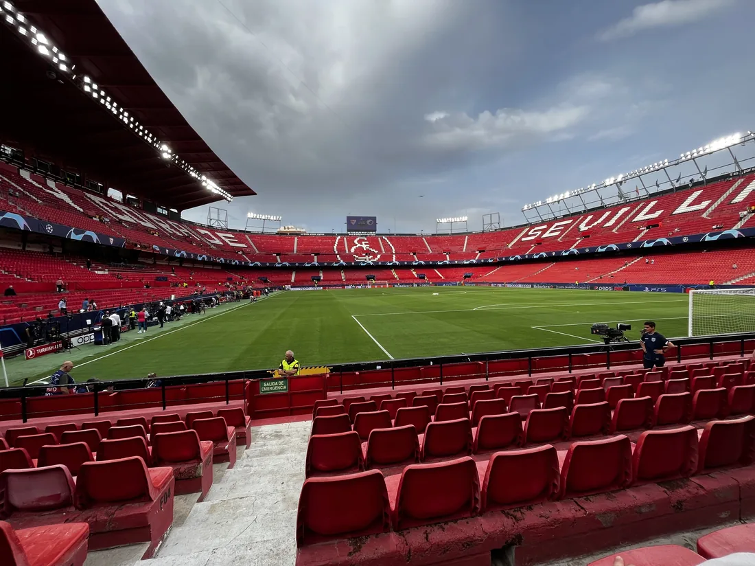 El Sevilla logra una victoria agónica ante el Alavés en el Sánchez-Pizjuán