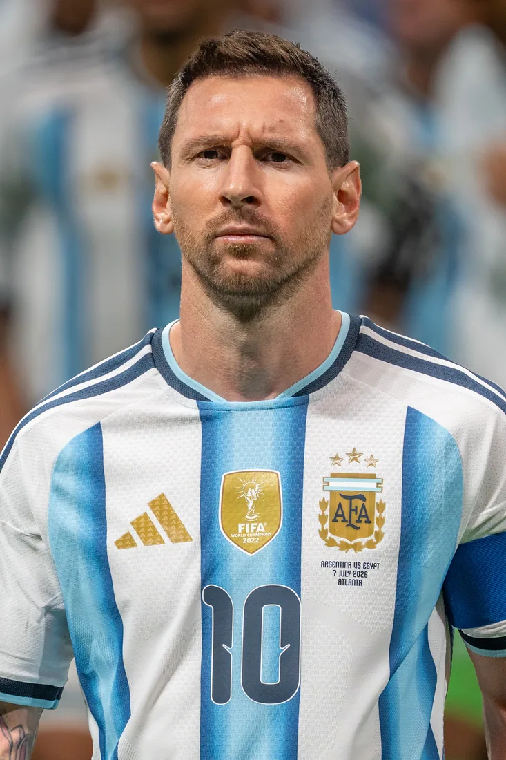 El Barcelona cierra la jornada con victoria, mientras el mercado y la selección argentina marcan la agenda internacional